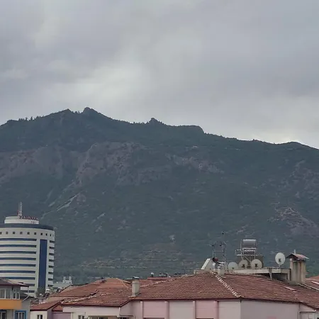 Eros Aparthotel *